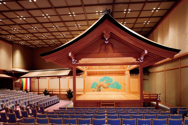 奈良春日野国際フォーラム甍 能楽ホール